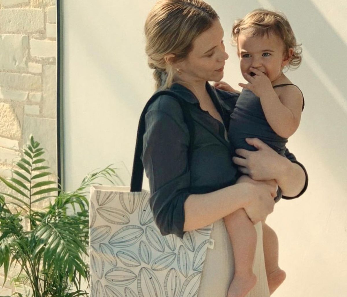 Αβασκαντήρα -  Χρανιώτης: Αυτή τη σούπερ τροφή τρώει ο 11 μηνών γιος τους