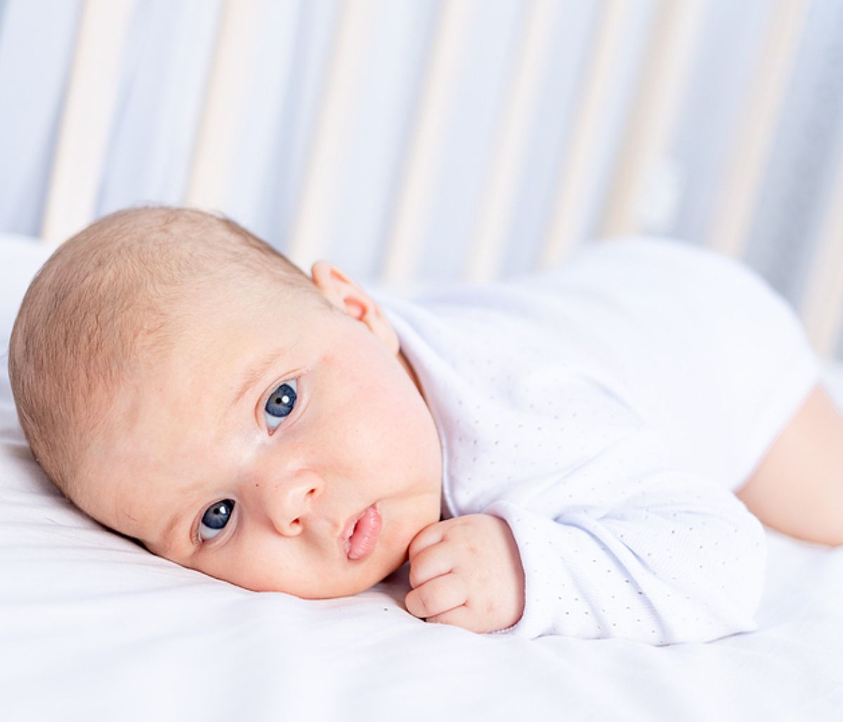 Πότε μπορεί το μωρό να κοιμηθεί σε μαξιλάρι;