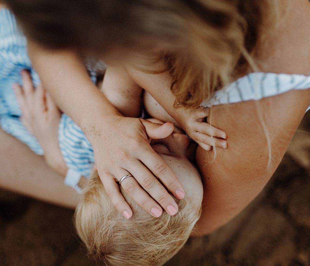 Μύθοι γύρω από τον θηλασμό