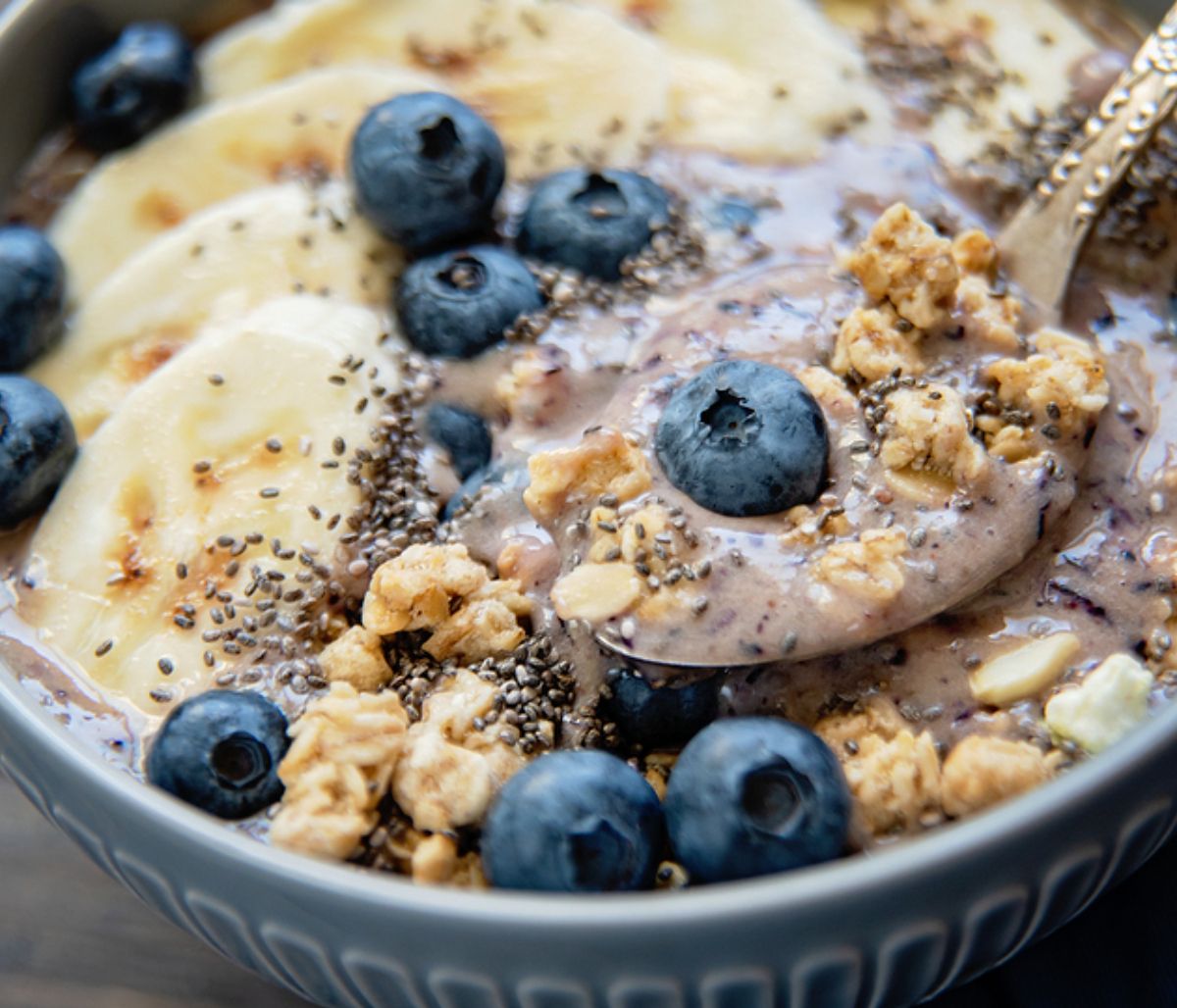 Γκρανόλα: Τι είναι, τα οφέλη & οι κίνδυνοι (εικόνες)