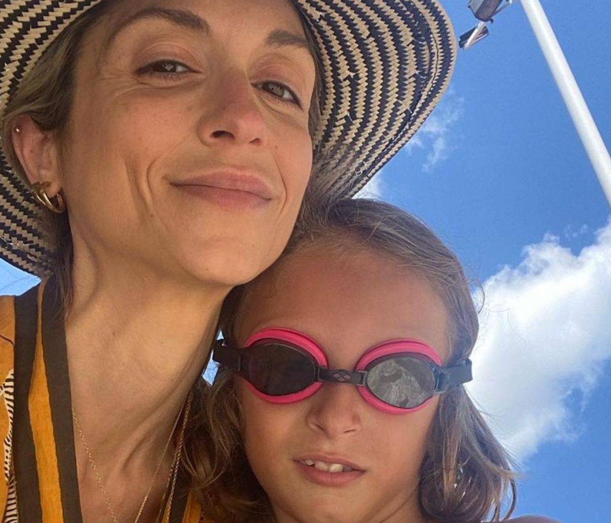 Σοφία Καρβέλα: Οι διακοπές με τους γιους της στη χώρα μας – Δείτε φώτο