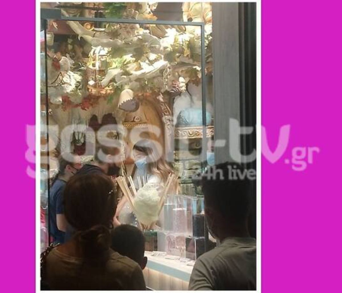 Αποκλειστικό: Δείτε την Ήβη Αδάμου να εξυπηρετεί πελάτες στο νέο της μαγαζί!