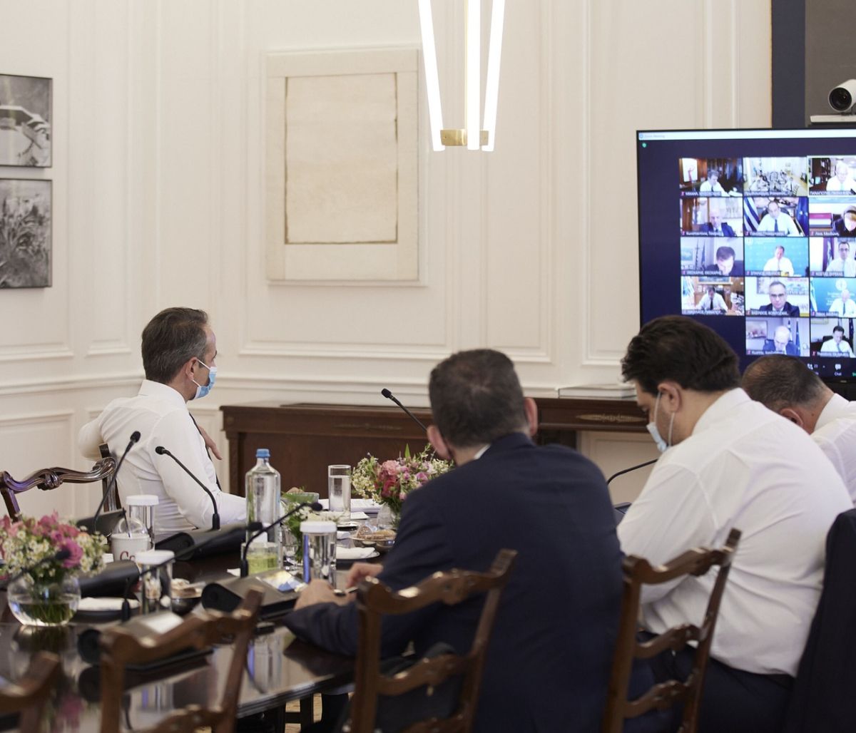 Αλλαγές στο Μαξίμου: Το παρασκήνιο της εσωτερικής αναδιάταξης δυνάμεων
