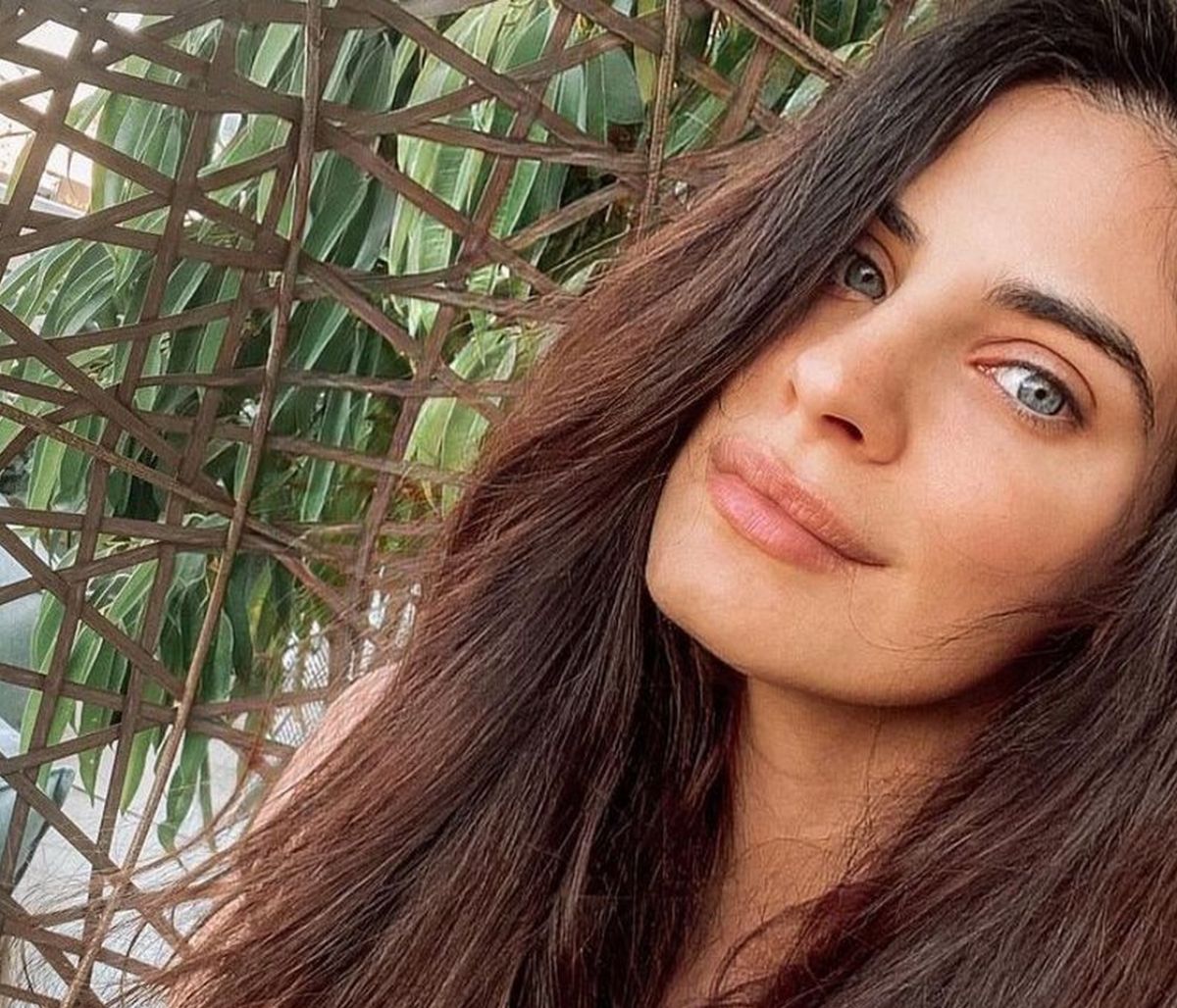 Μπόμπα: Η σιλουέτα της δυο μήνες μετά τον ερχομό των μωρών της – Το crop top και η νέα της εικόνα