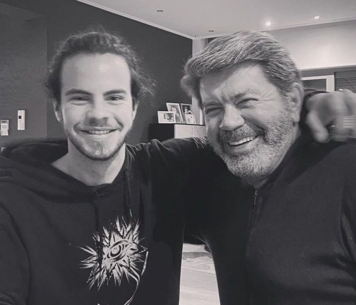 Άγγελος Λάτσιος: Το φανταστικό ποστ του! Απαθανάτισε τον μπαμπά του με τη Βαλέρια σε έξοδό τους