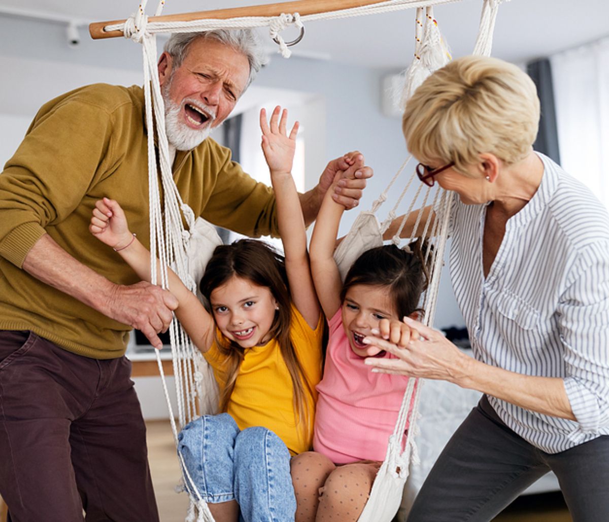 Παγκόσμια Ημέρα Ηλικιωμένων: Χρόνια πολλά γιαγιά και παππού