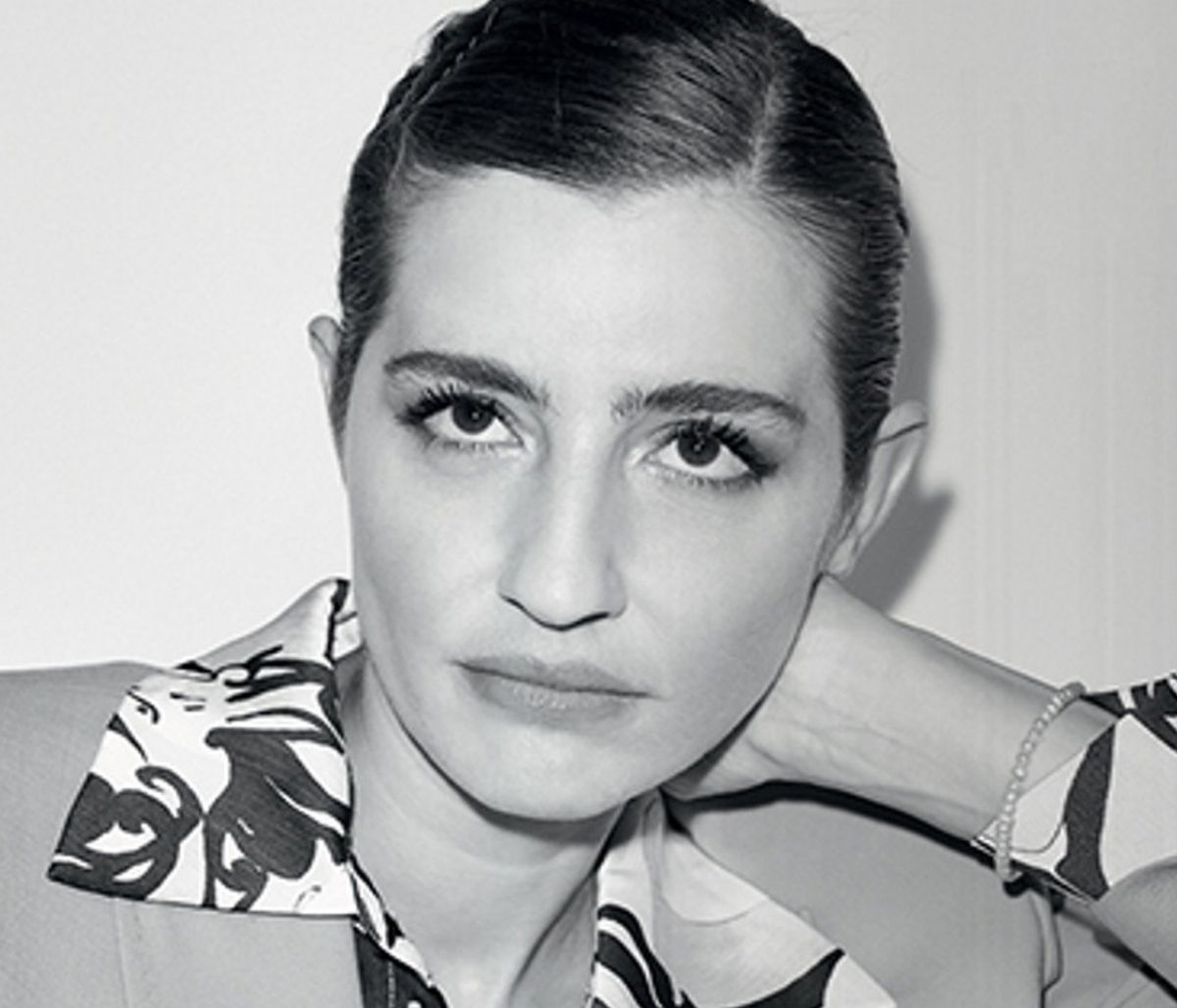 Μαρία Κίτσου: Ο ρόλος στις Μέλισσες, η καταγωγή, η Θεολογία και ο ξαφνικός θάνατος του πατέρα της