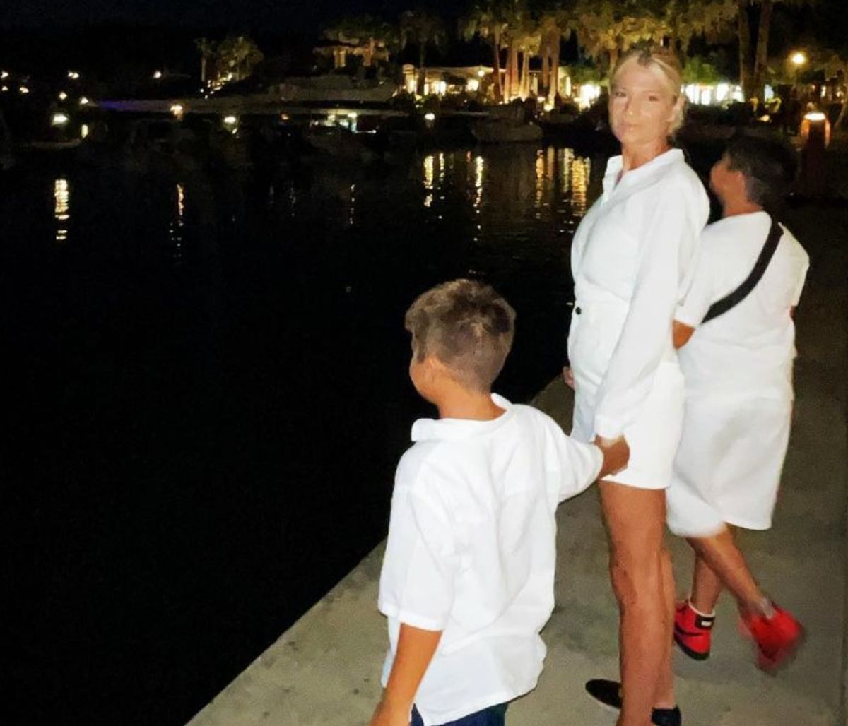 Φαίη Σκορδά: Περήφανη δείχνει το μετάλλιο του γιου της