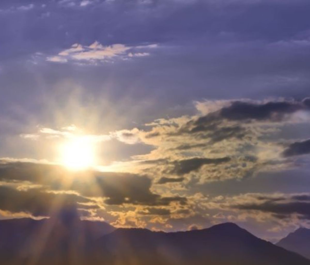 Σήμερα 17/11: Κεραυνός εν αιθρία