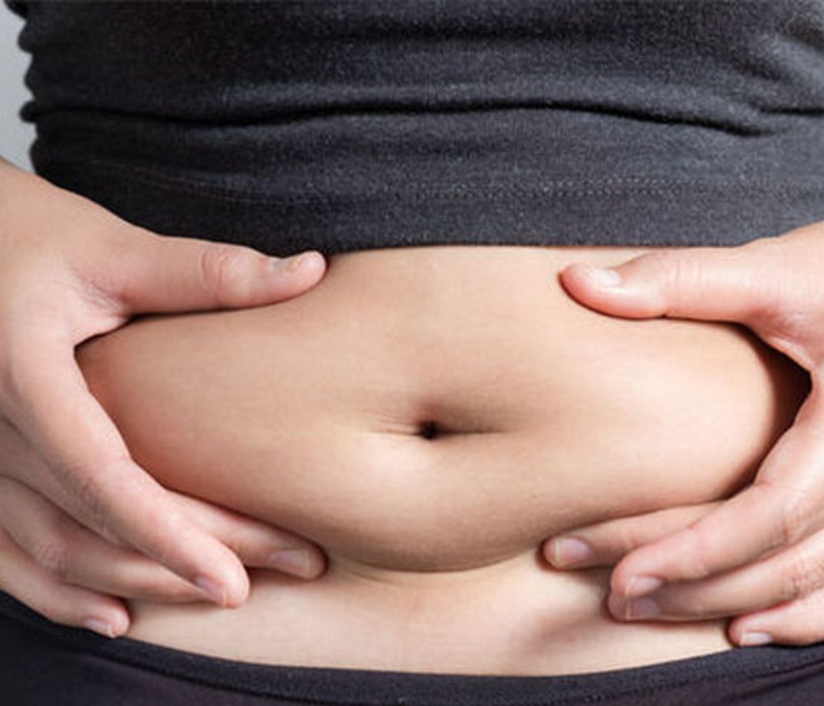 Λίπος στην κοιλιά: 7 τρόποι που θα σας βοηθήσουν να απαλλαγείτε (εικόνες)