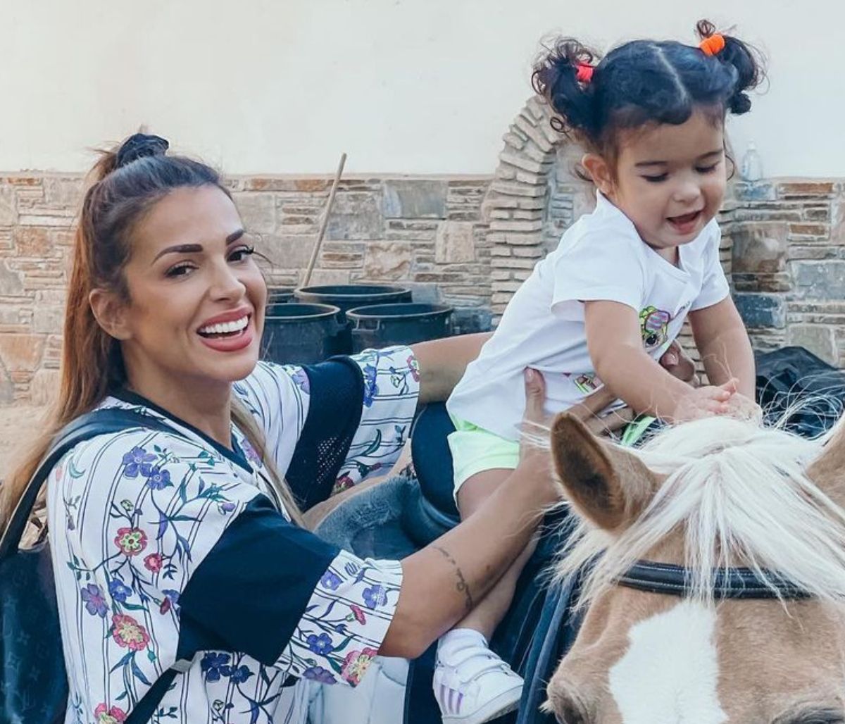 Ελένη Χατζίδου: Το σαλόνι της μετατράπηκε σε παιδότοπο