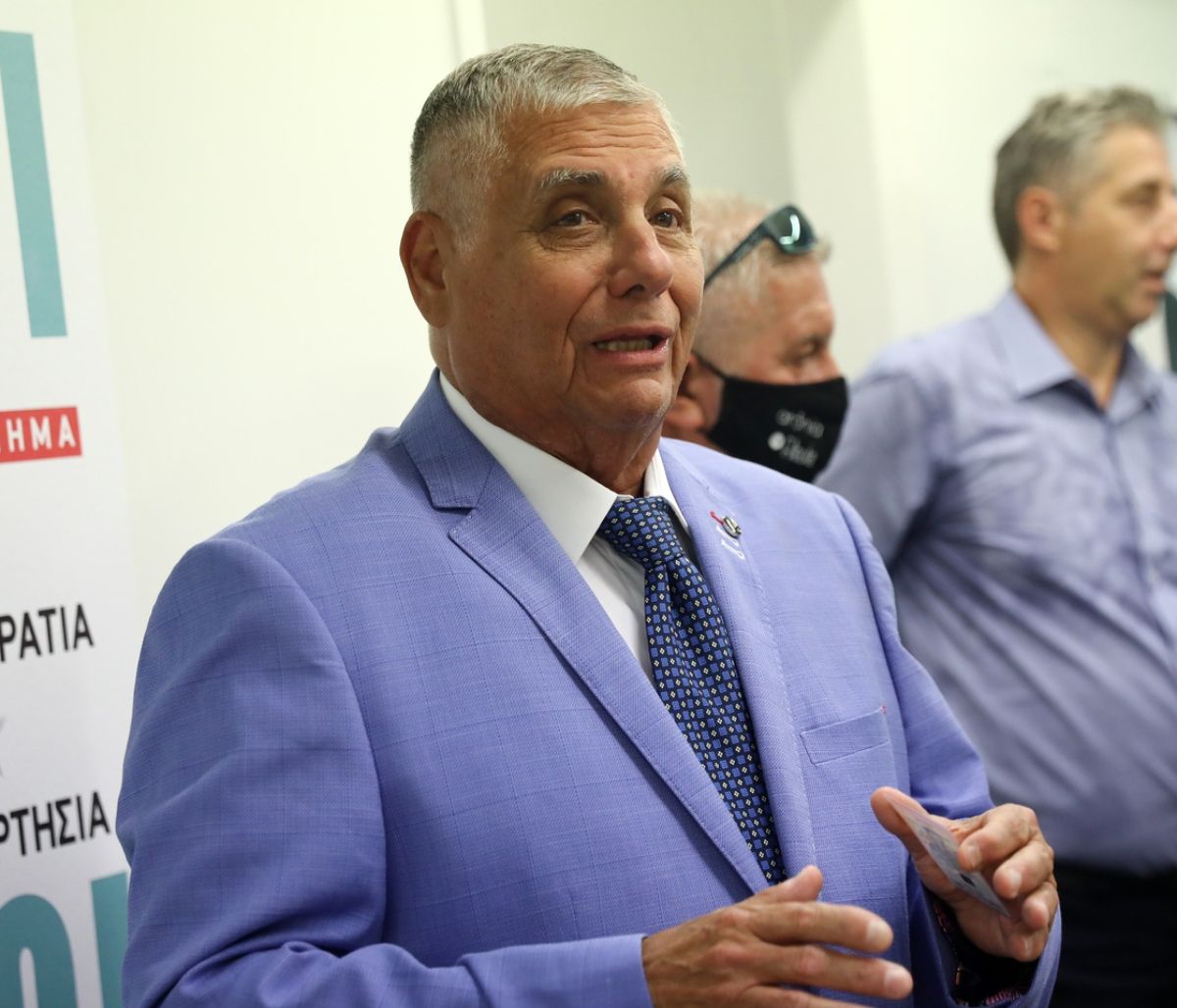 Πέθανε ο Γιώργος Τράγκας μετά από μάχη με τον κορονοϊό