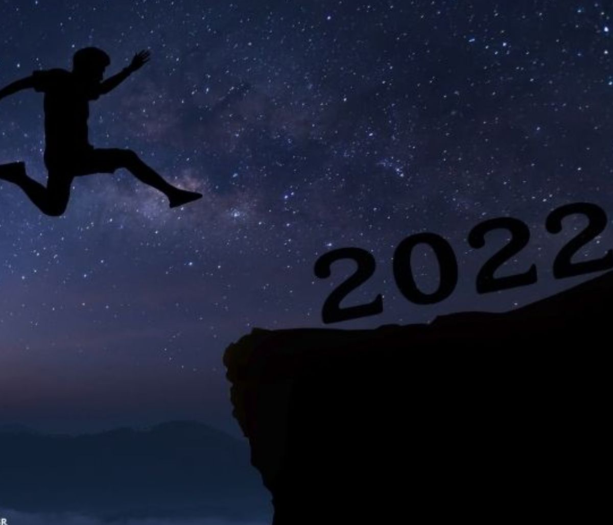 Τι λένε τα άστρα για το 2022;