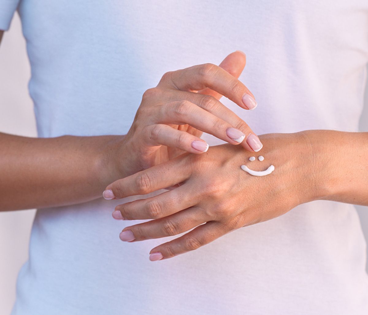 Πώς θα κάνετε τα χέρια σας να φαίνονται 5 χρόνια νεότερα (video)