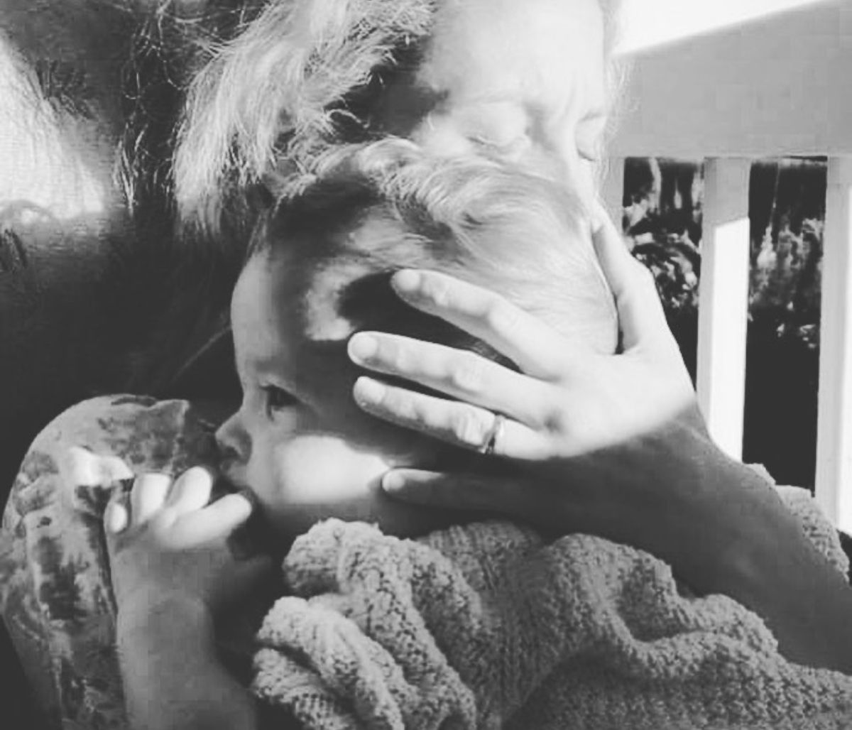 Πώς μια μαμά γίνεται δυνατότερη  μέσα στις αδύναμες στιγμές