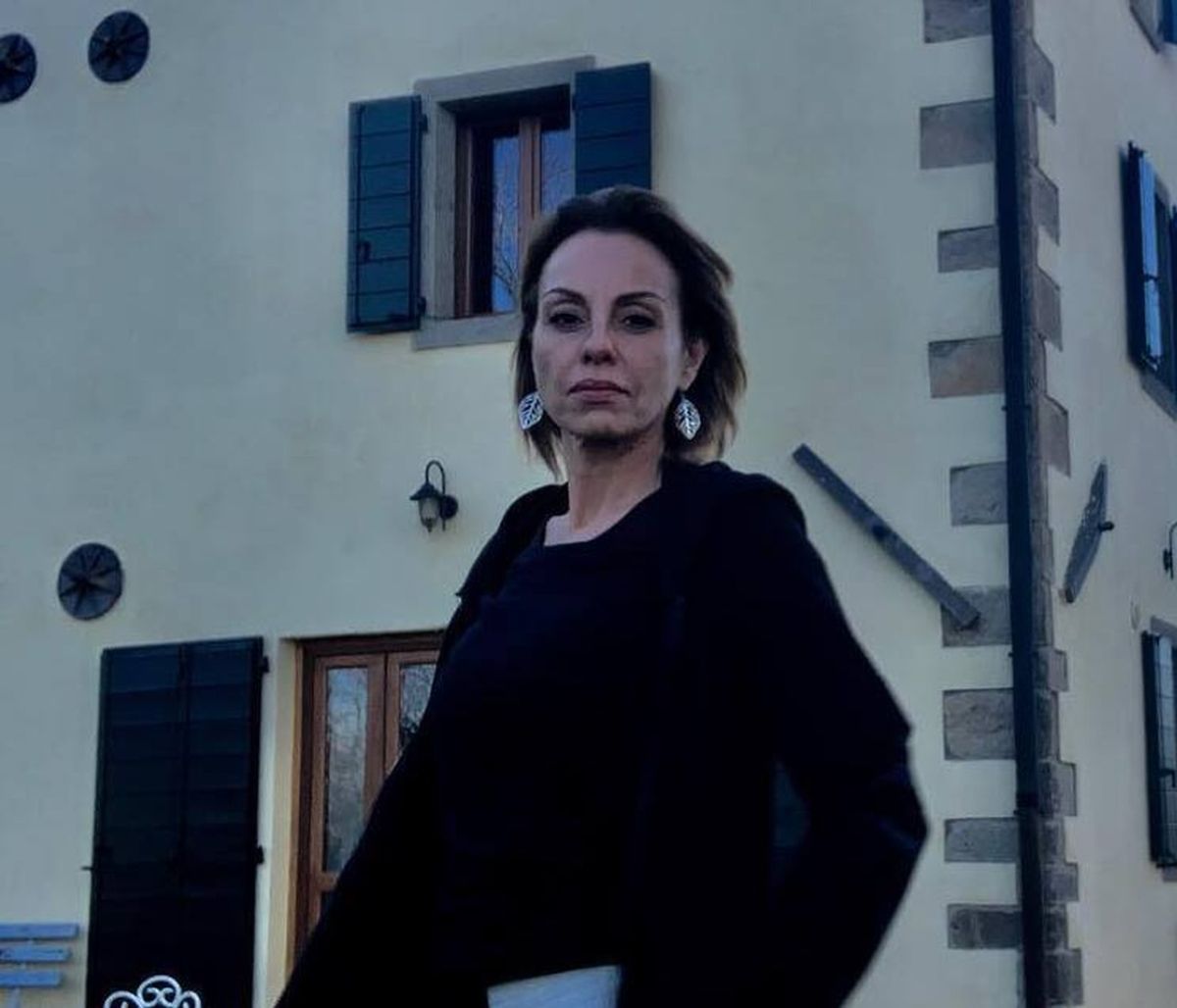 Θύμα της κακοκαιρίας η Ιωάννα Σουλιώτη: Δέντρο έπεσε πάνω στο αυτοκίνητό της και το καταπλάκωσε!