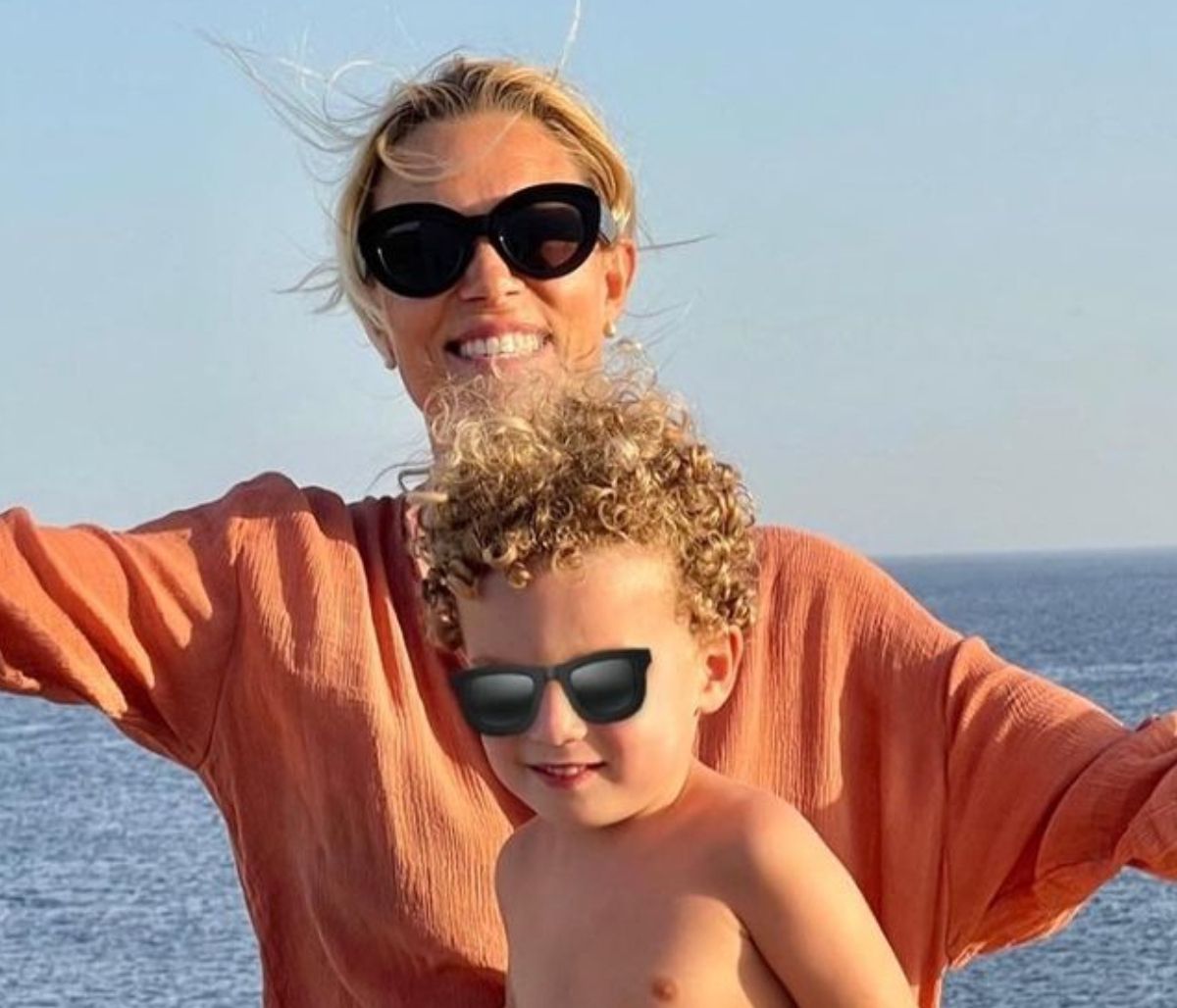 Βίκυ Καγιά: Δημοσίευσε υπέροχες φωτογραφίες με τον γιο της, Κάρολο (εικόνες)