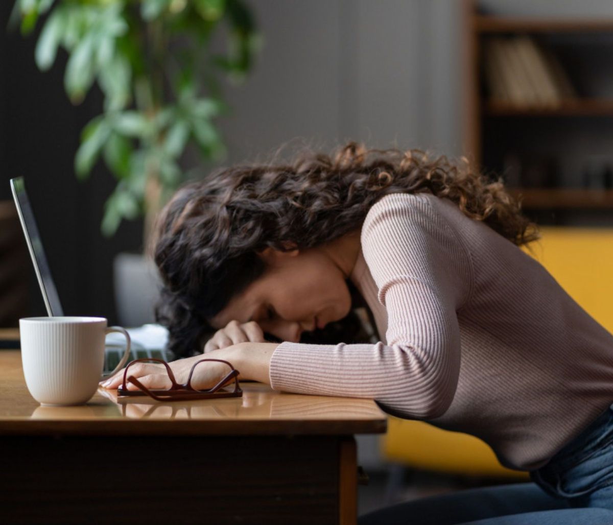 8 σημάδια ότι δεν κοιμάστε αρκετά (video)