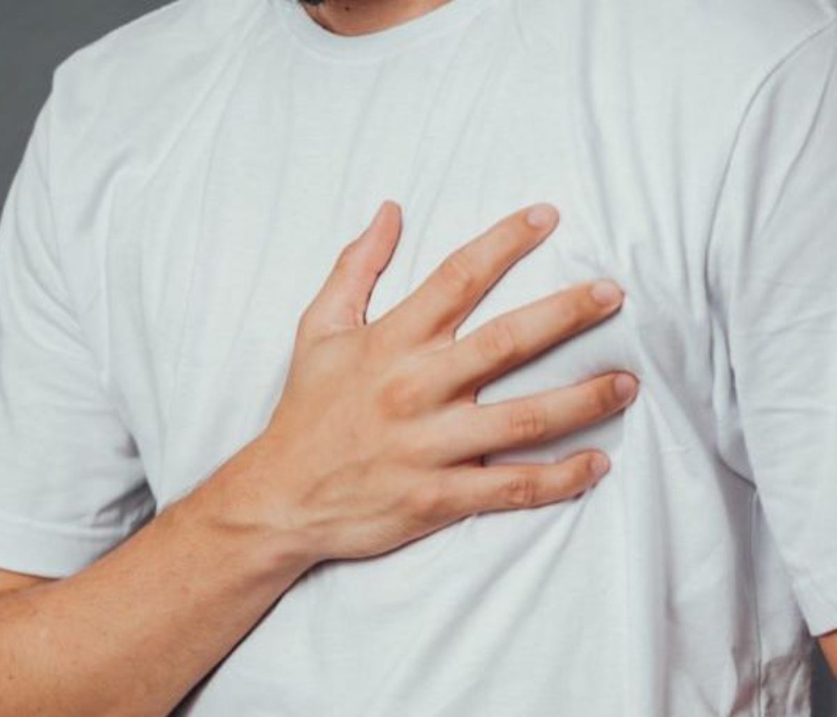 Πόνος στο στήθος: Οι πιθανές αιτίες πλην της καρδιάς (εικόνες)