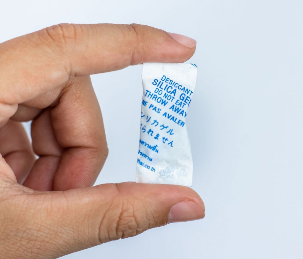 Γιατί δεν πρέπει να πετάτε τα σακουλάκια σιλικόνης (video)