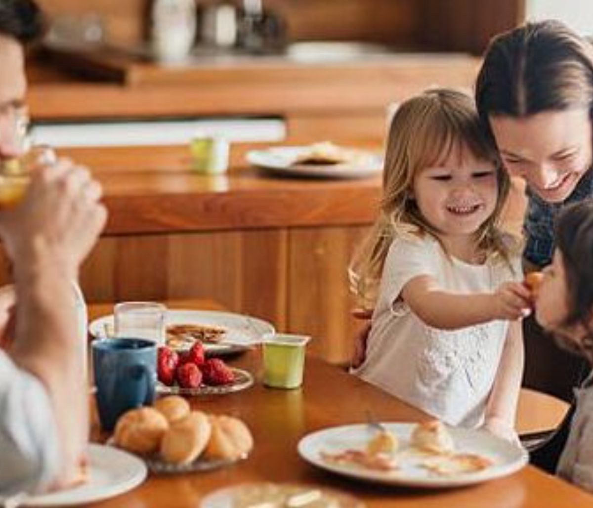 Μακροζωία: Το πρωινό πριν από τις 7 το πρωί ενισχύει το προσδόκιμο ζωής– Η απαγορευμένη λίστα τροφών