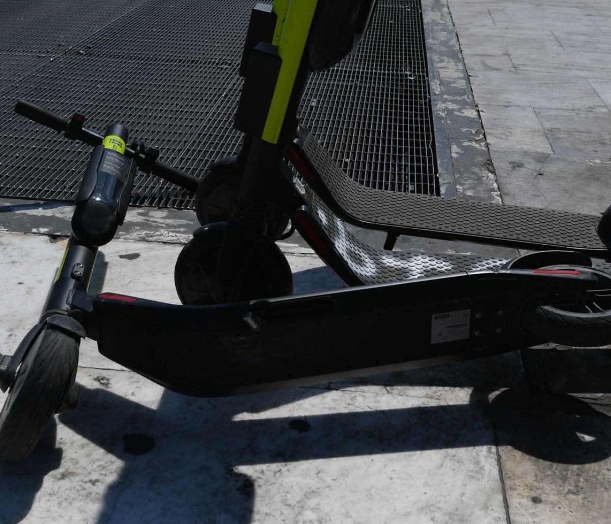 Τραγικό τροχαίο δυστύχημα στην Κύθνο: Σκοτώθηκε 36χρονη που οδηγούσε ηλεκτρικό πατίνι