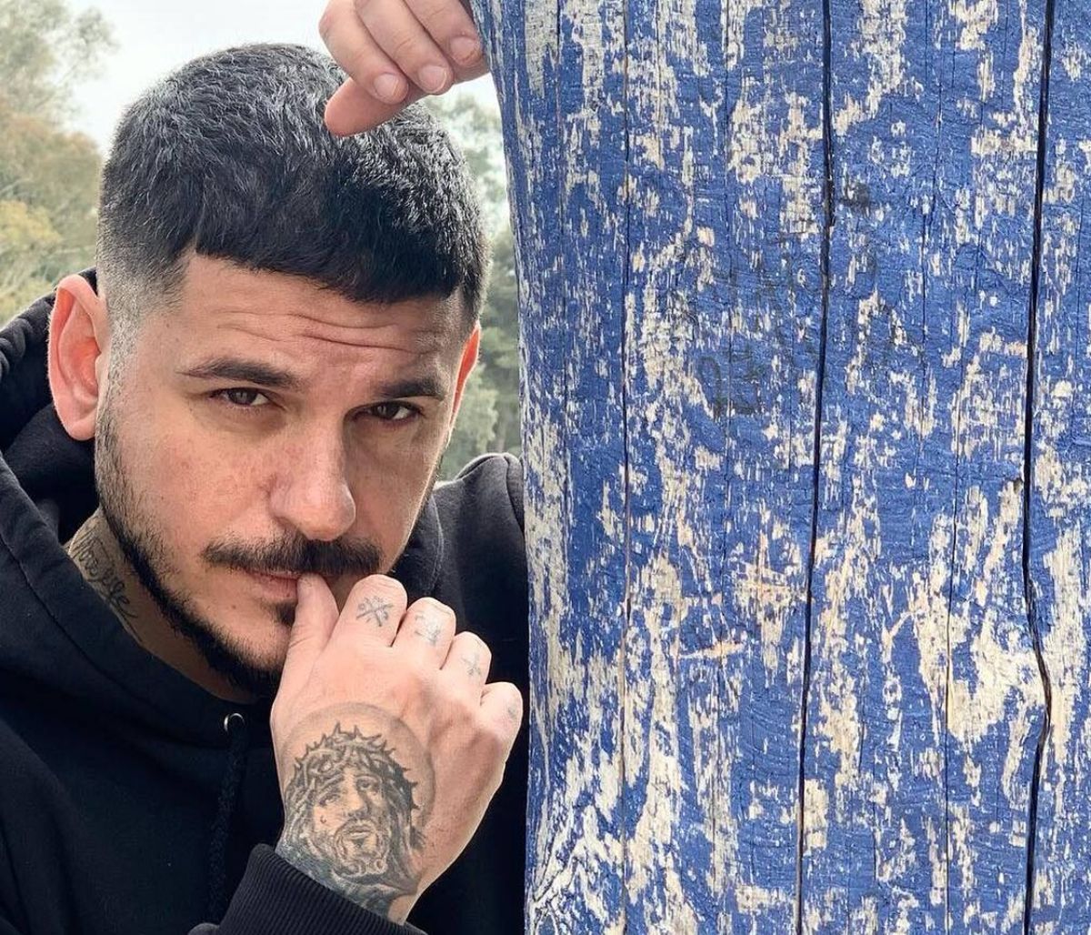 Stan: Η δημόσια ερωτική εξομολόγηση στη σύντροφό του και η σπάνια φωτογραφία