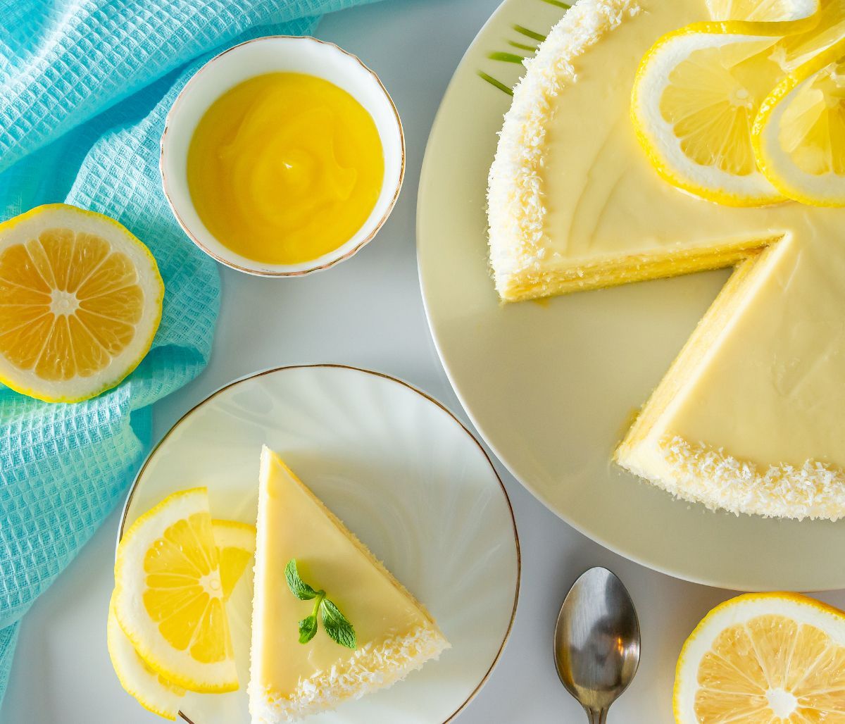 Αφράτη λεμονόπιτα χωρίς αλεύρι και χωρίς φύλλο (vid)