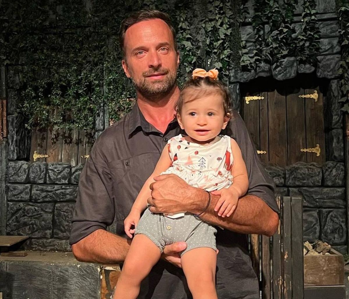 Γιώργος Λιανός: To... τρομερό βίντεο με την 14 μηνών κόρη του από την παραλία του Αγίου Δομίνικου