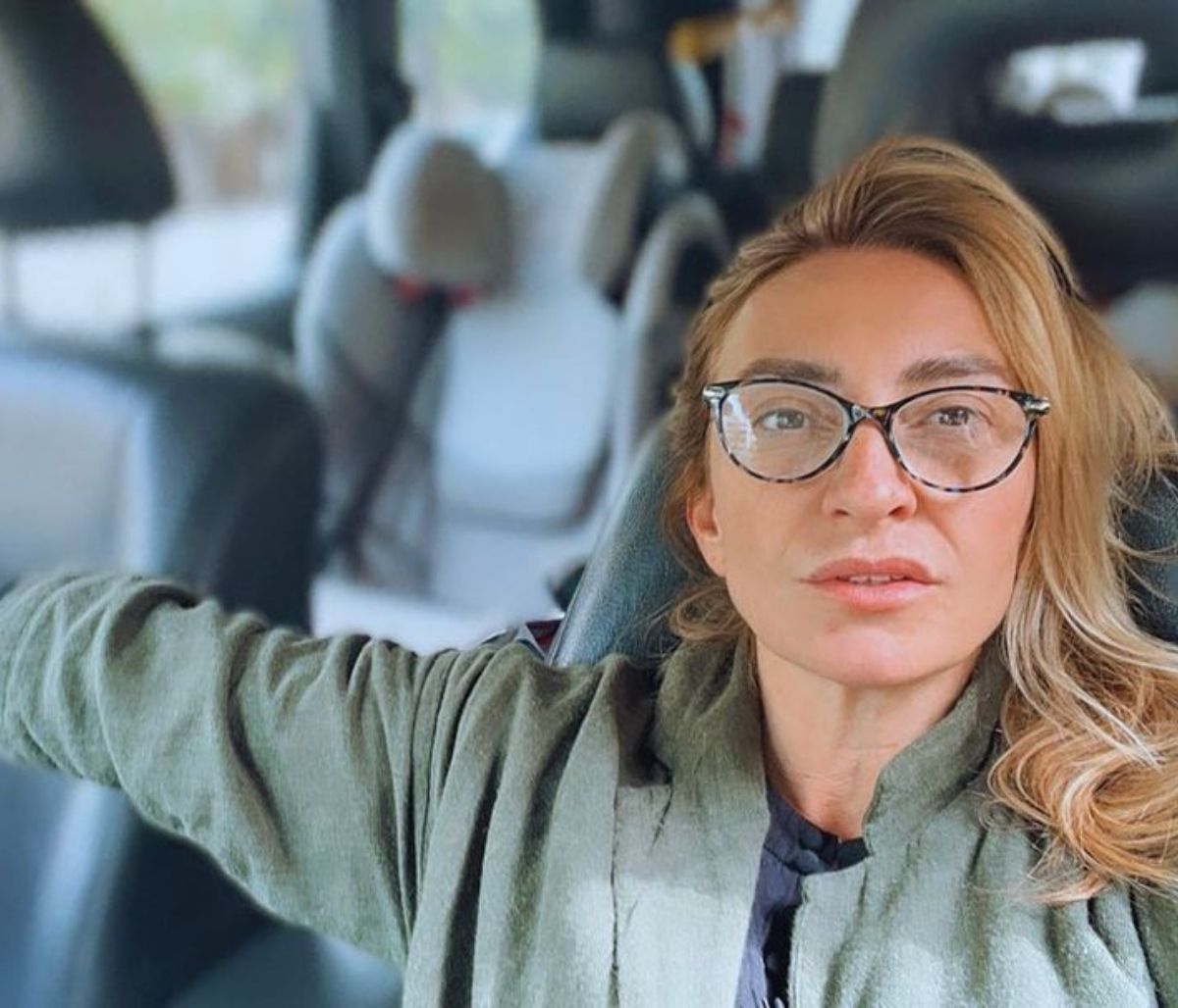 Ρούλα Ρέβη: H κόρη της φόρεσε καφτάνια και πόζαρε στον φακό σε ρόλο μοντέλου