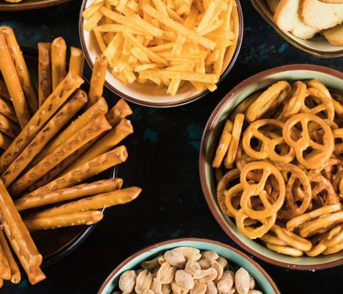 Το τσιμπολόγημα μπροστά από την τηλεόραση στο τέλος της ημέρας είναι κακό για την καρδιά - μελέτη