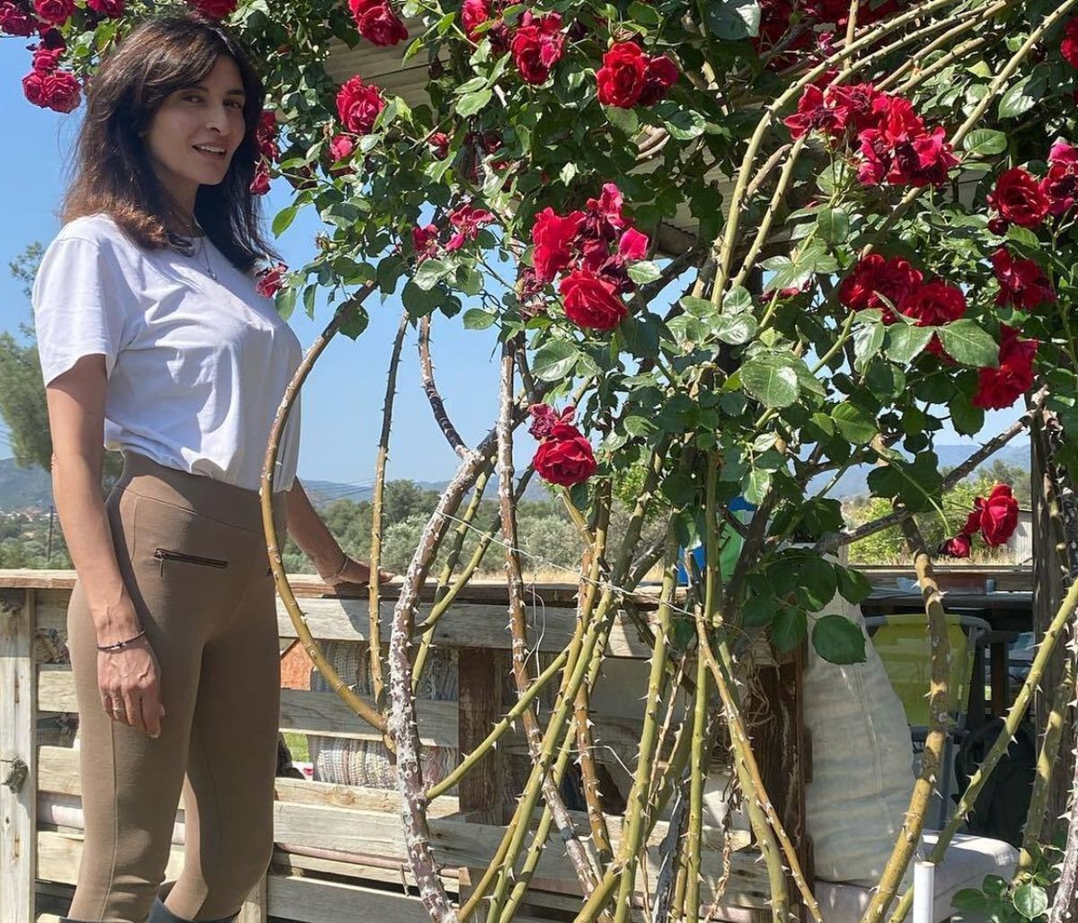 Αντιγόνη Κουλουκάκου: Οι πρώτες φωτό της Ιουλίας από τη Γη της Ελιάς με μαγιό και χωρίς ρετούς!