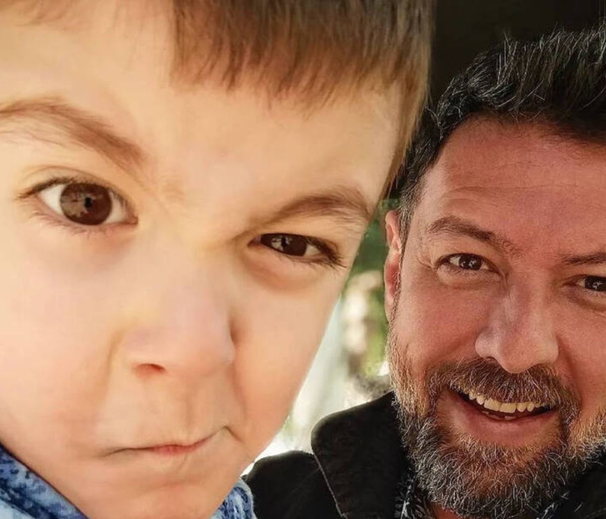 Μάνος Παπαγιάννης: "Ασήκωτα τα βάρη" - Η νέα χιουμοριστική ανάρτηση με τον γιο του