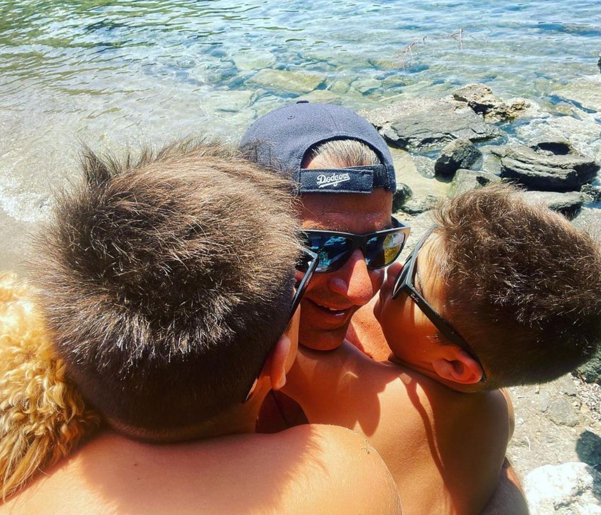 Γιώργος Λιάγκας: Άρχισαν οι διακοπές με τους γιους του - Φώτο από τη Μύκονο