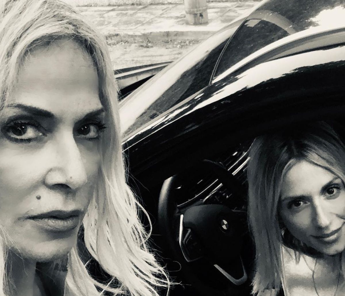 Σοφία Καρβέλα: Τρεις γενιές σε μια φωτογραφία