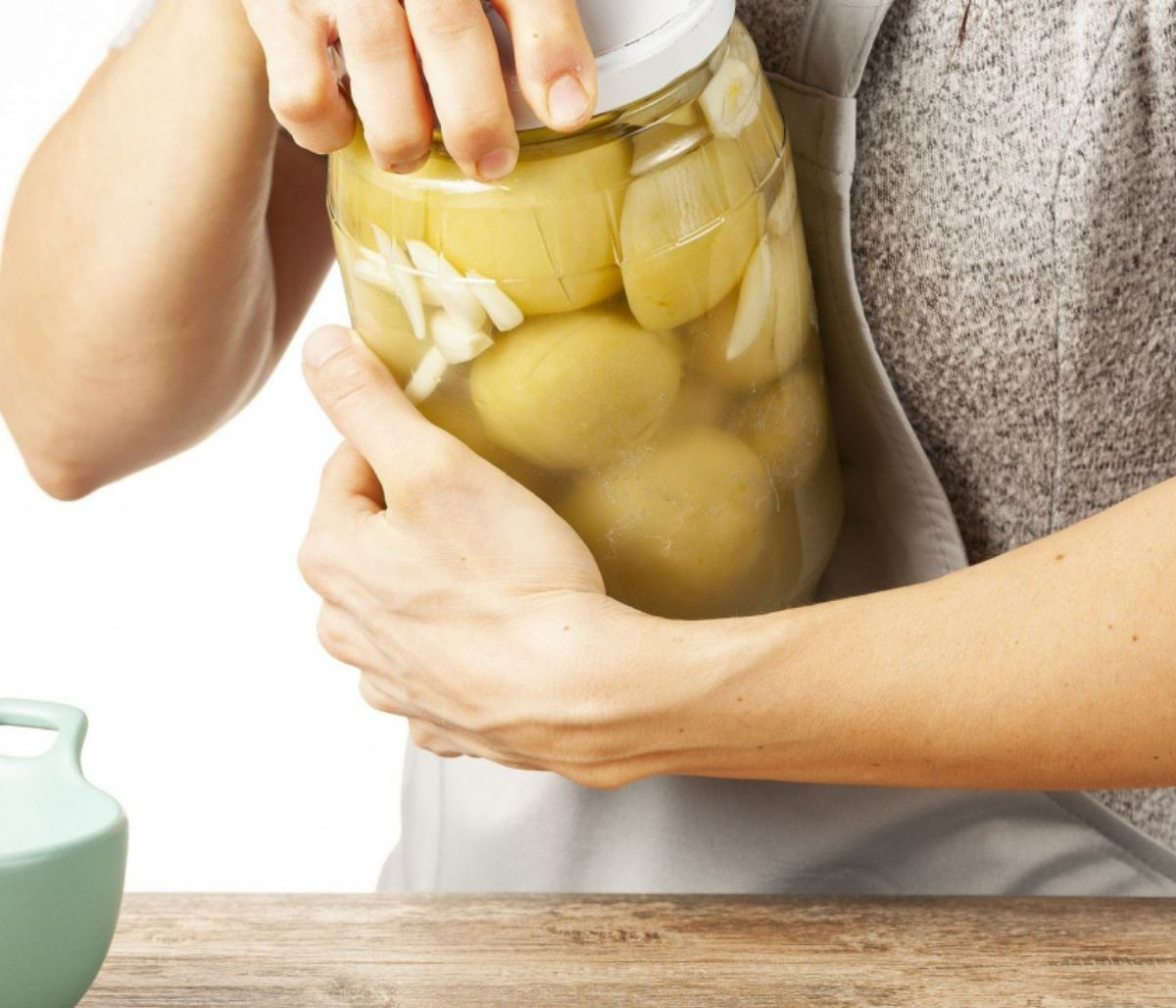 Δεν μπορείτε να ανοίξετε ένα βάζο με τουρσιά; Δείτε τι σημαίνει για την υγεία σας