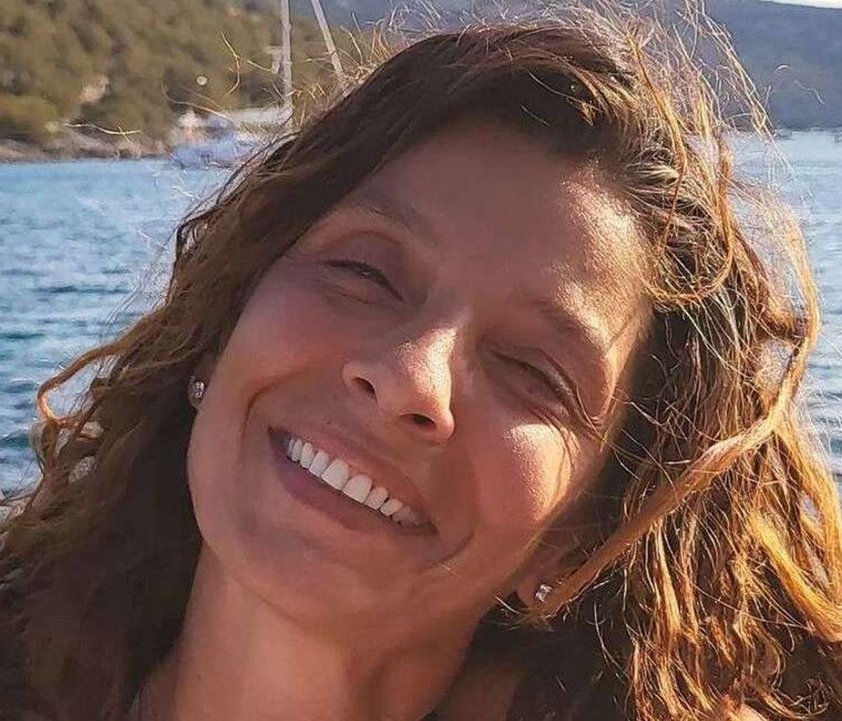 Πόπη Τσαπανίδου: Παντρεύεται η κόρη της, Μαρίνα, στην Τήνο (Photos)