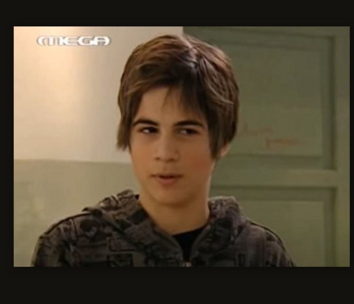 Ευτυχισμένοι μαζί: Αγνώριστος ο Άκης! Ο ρόλος στη σειρά «Κάνε ότι κοιμάσαι», 15 χρόνια μετά!