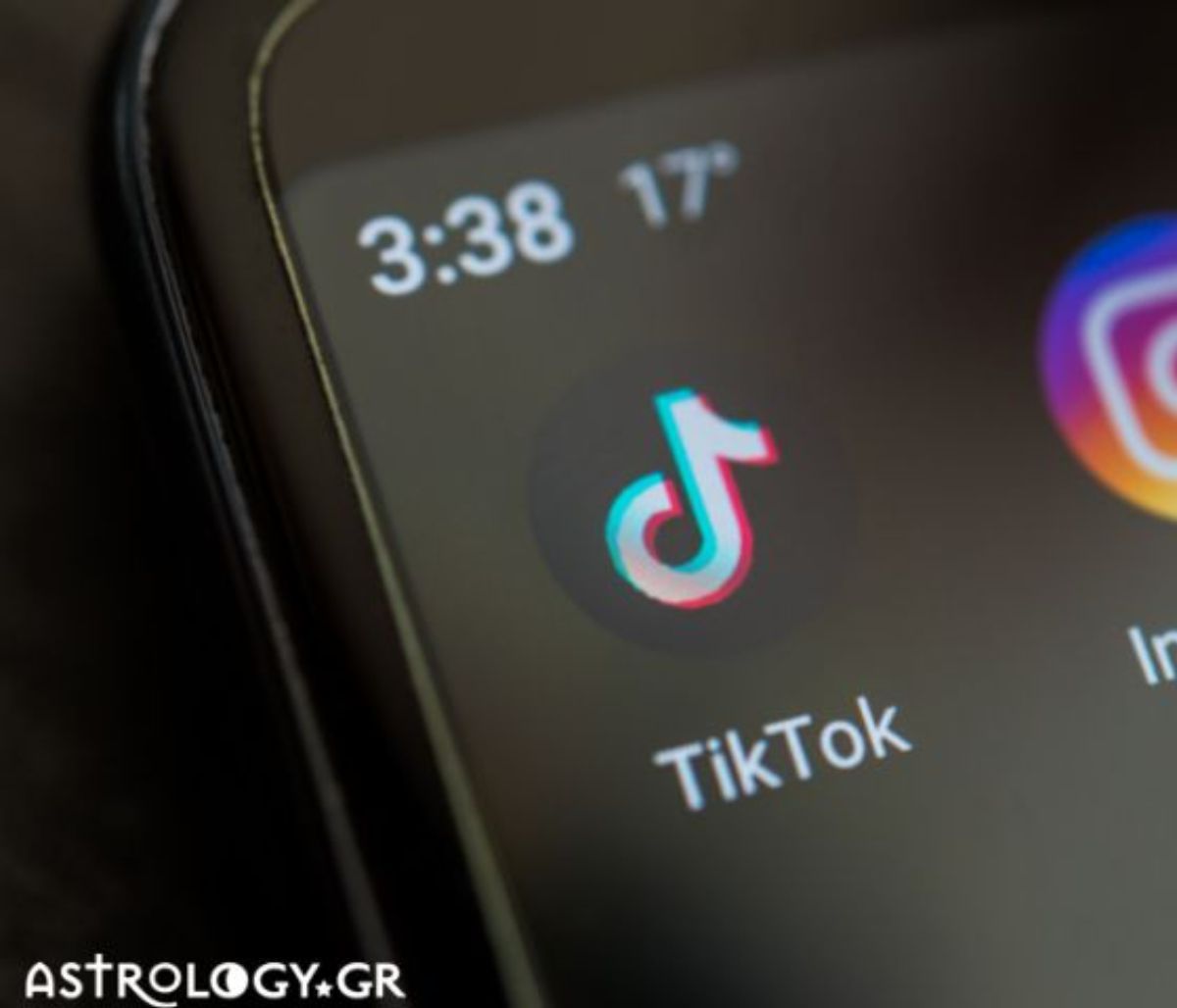 Με ποιο από τα social media έχεις κολλήσει, ανάλογα με το ζώδιό σου και τι ποστάρεις συνήθως;