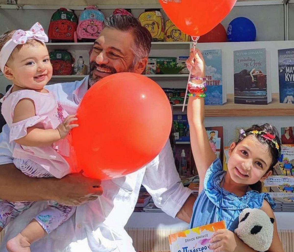 Στέλιος Κρητικός: Οι ξεκαρδιστικές αναρτήσεις που έκανε με την μικρή του κόρη