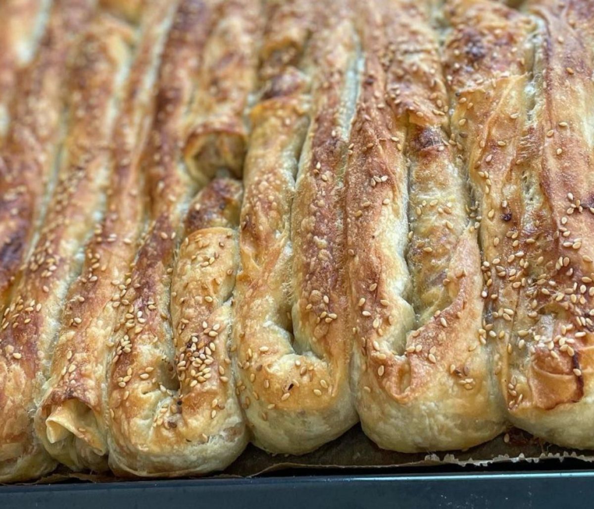 Στριφτή κιμαδόπιτα για κολατσιό στο σχολείο και όχι μόνο