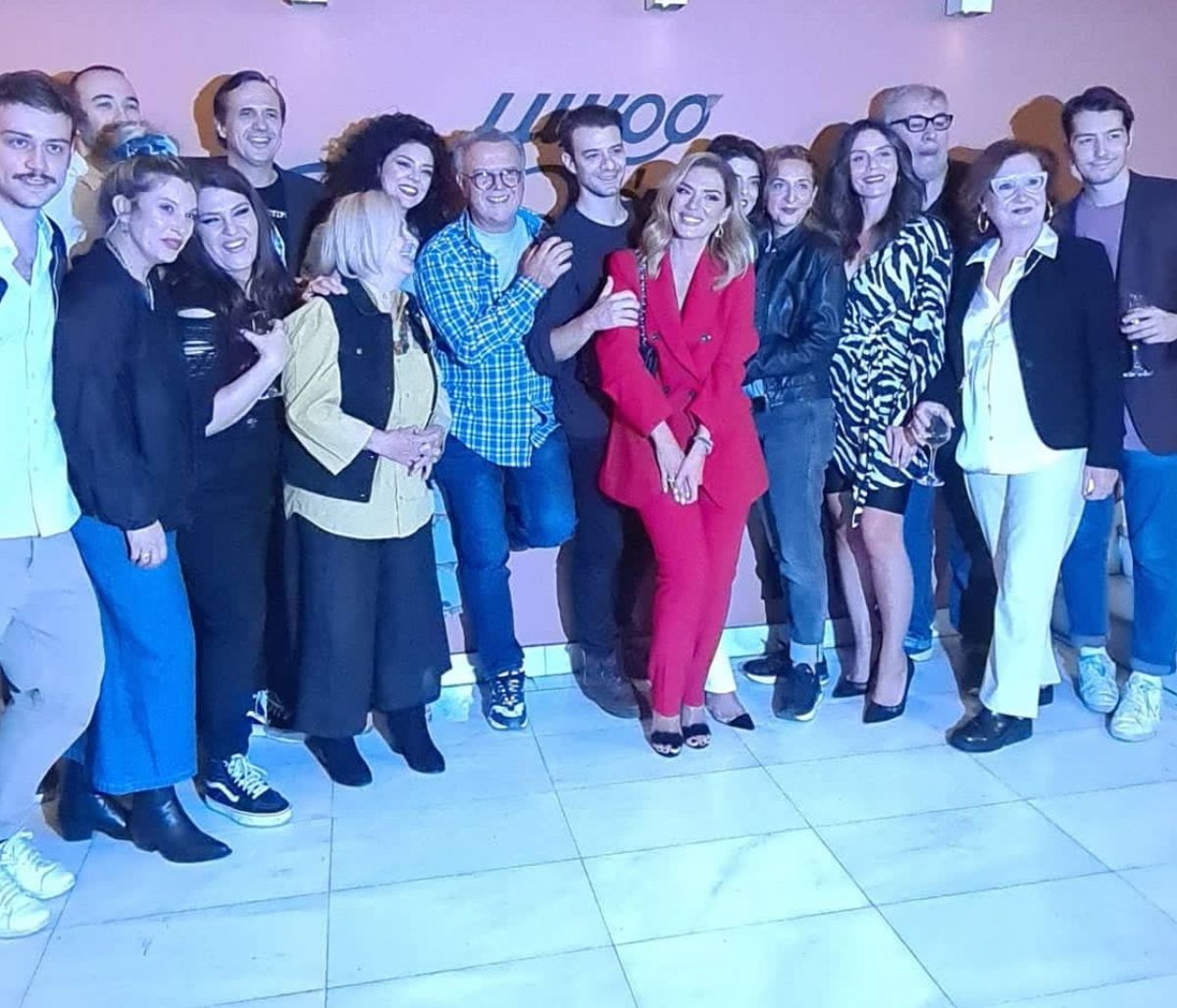 Μαίρη, Μαίρη, Μαίρη: Το gossip-tv στην avant premiere - Τα outfits που έκλεψαν τις εντυπώσεις