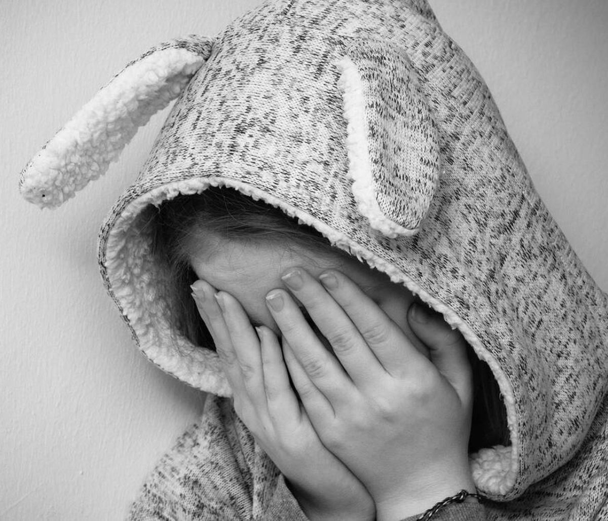 «Μην το καταγγείλεις, να σταματήσει η κατρακύλα» - Συγκλονίζει η καταγγελία της μητέρας της 12χρονης