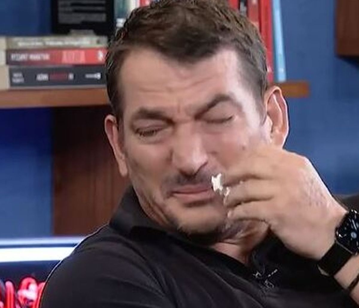 Κατέρρευσε στον αέρα της ΕΡΤ ο Πύρρος Δήμας