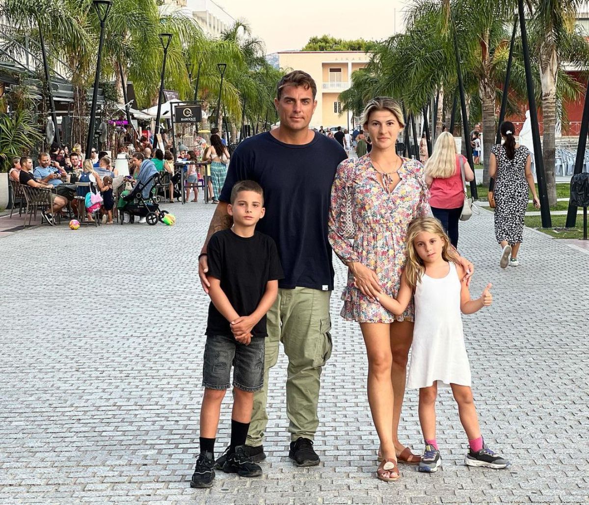 Αγνώριστη η οικογένεια Χανταμπάκη - Το εντυπωσιακό Halloween μακιγιάζ