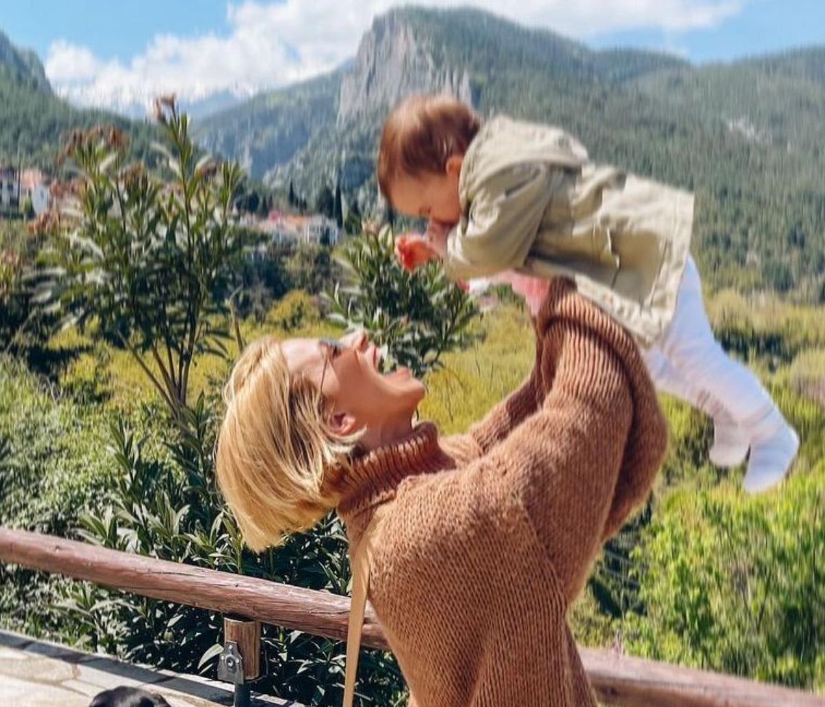 Νάντια Μπουλέ: Κάνει ακροβατικά με τη Σεμέλη