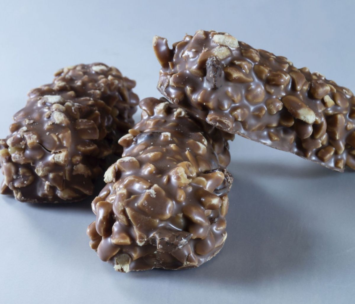 Εύκολη συνταγή για σοκολατάκια με ξηρούς καρπούς