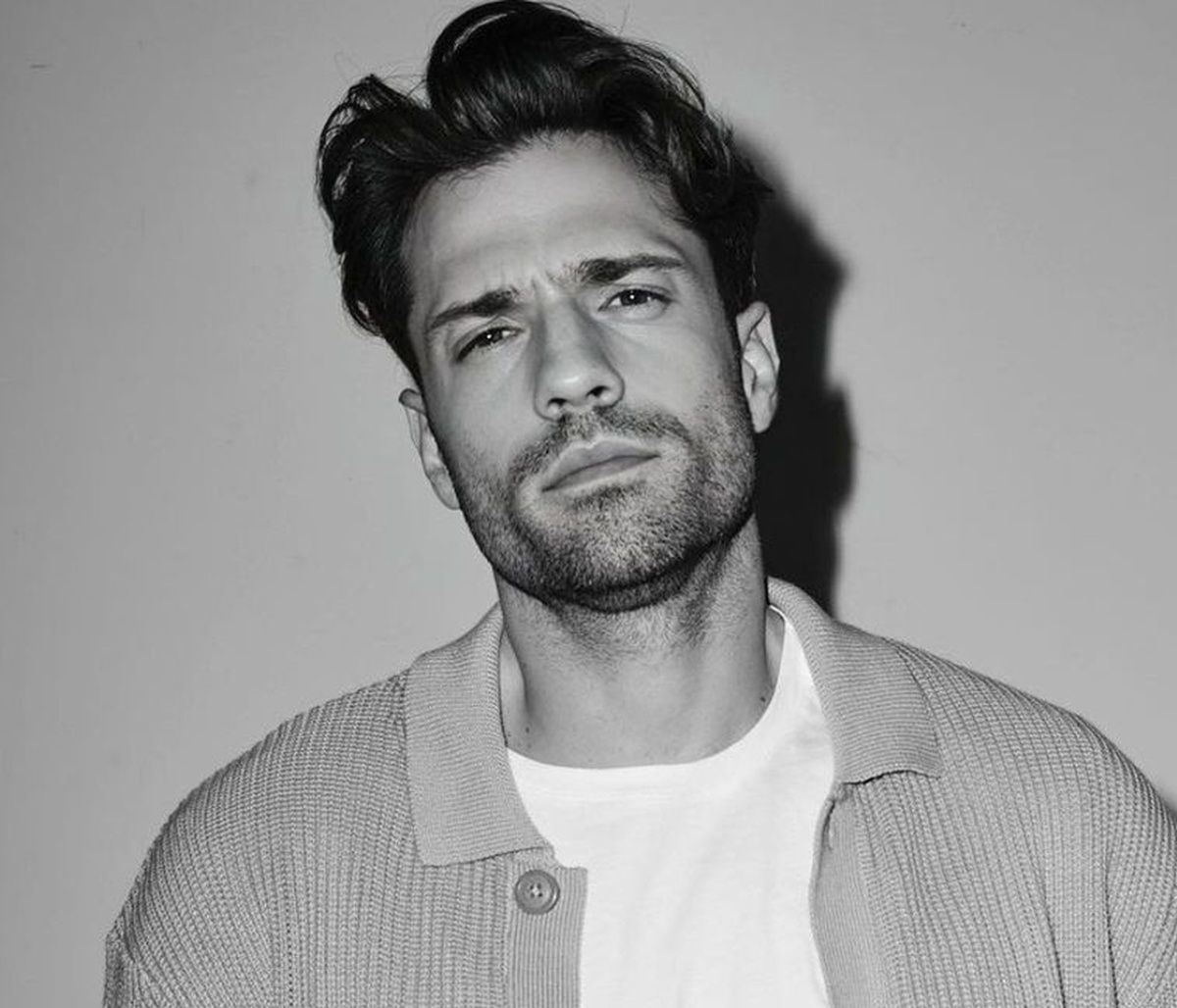 Αργυρός: Έχεις δει το εργένικο σπίτι του; - Το τεράστιο σαλόνι