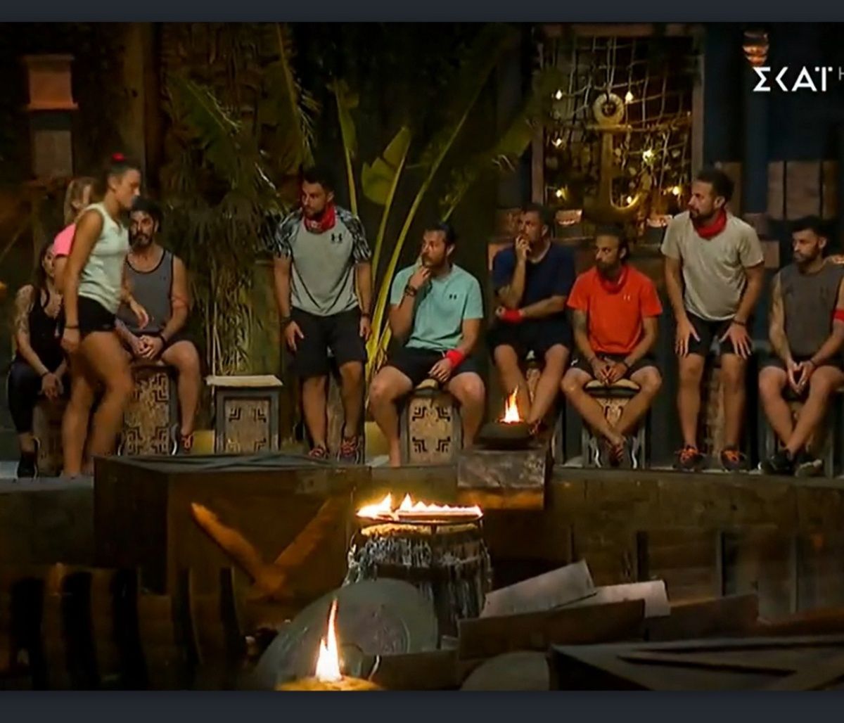 Survivor: Αποχώρησε η Ασημίνα υποβασταζόμενη από το συμβούλιο!