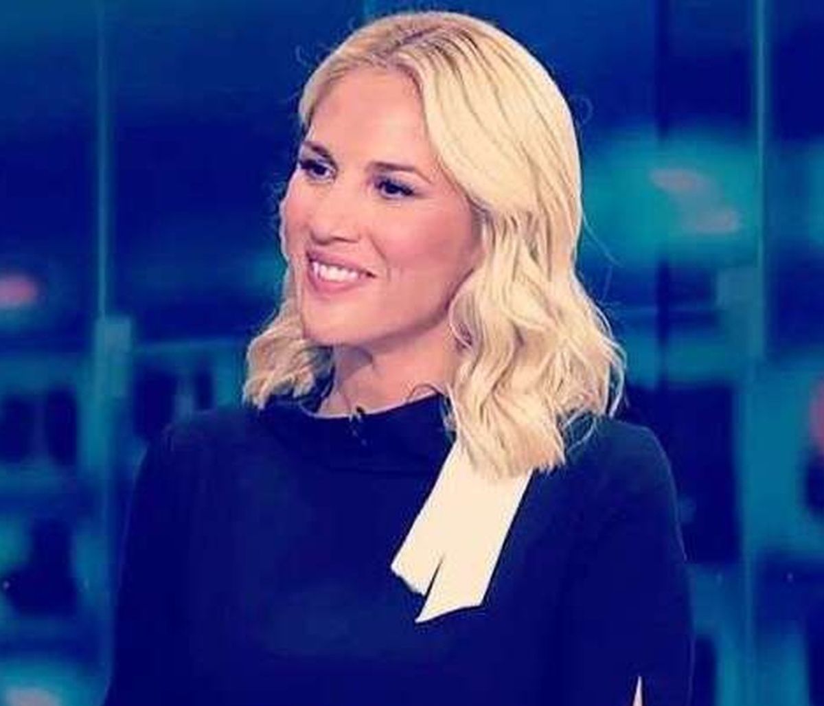 Στο χειρουργείο η Ντόρα Κουτροκόη! Η πρώτη φωτό μέσα από το νοσοκομείο